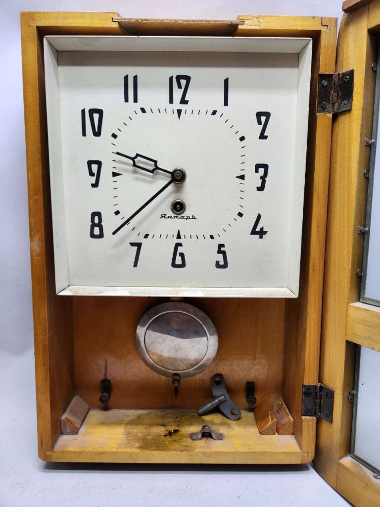 Часы настенные с боем Янтарь СССР на ходу 48х31х11 см с ключом