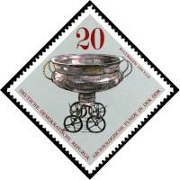 (1976-080) Марка Германия (ГДР) "Бронзовая повозка"    Археологические находки II Θ