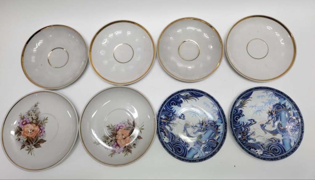 Блюдца чайные 23 штуки разные