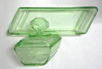 Набор для олиок зеленое стекло (сост. на фото)
