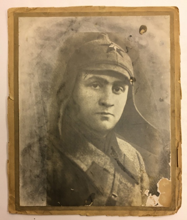 Фото &quot;Младший врач полка ОГПУ Я.Г. Вольфинзон&quot;, Чауссы, 1928 г.