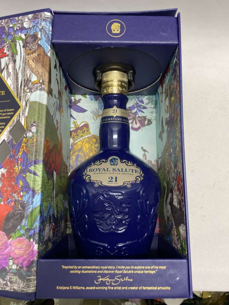 Бутылка фарфор от виски Royal Salute 21 years в коробке