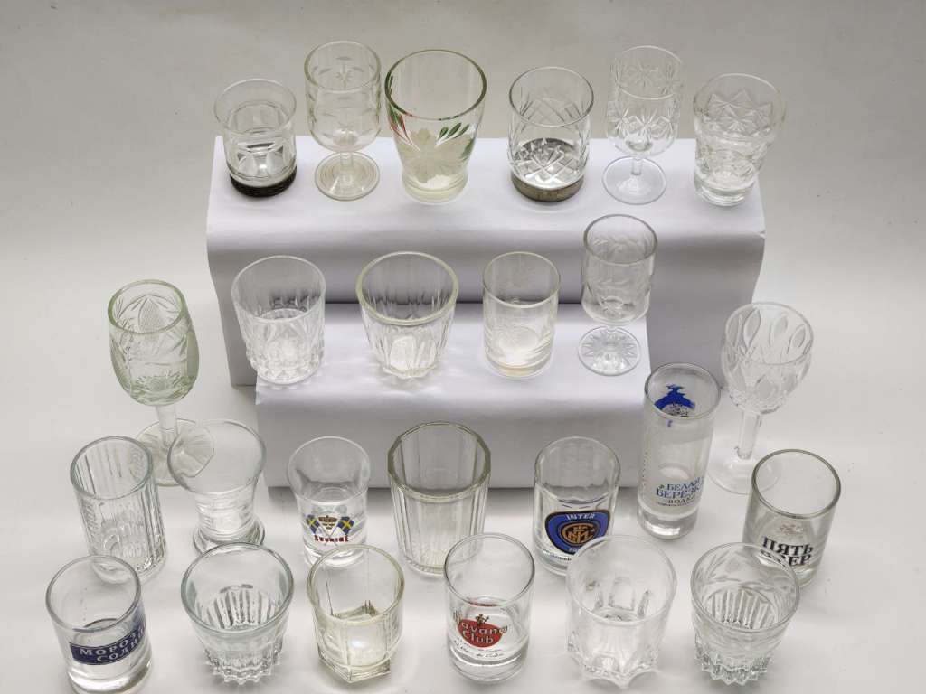 Рюмки стопки 25 штук разные стекло хрусталь СССР