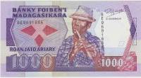 (,) Банкнота Мадагаскар 1988 год 1 000 франков "Музыкант"   UNC