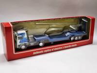 Модель авто Тягач с платформой  authentic replica of America`s favorite trucks в коробке