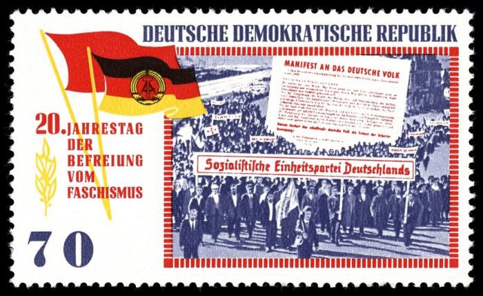 (1965-027) Марка Германия (ГДР) &quot;Демонстрация&quot;  синяя  Освобождение 20 лет II Θ