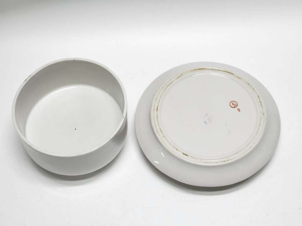 Масленка с крышкой фарфор Пролетарий СССР