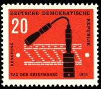 (1961-056) Марка Германия (ГДР) "Микрофон"    День печати II O