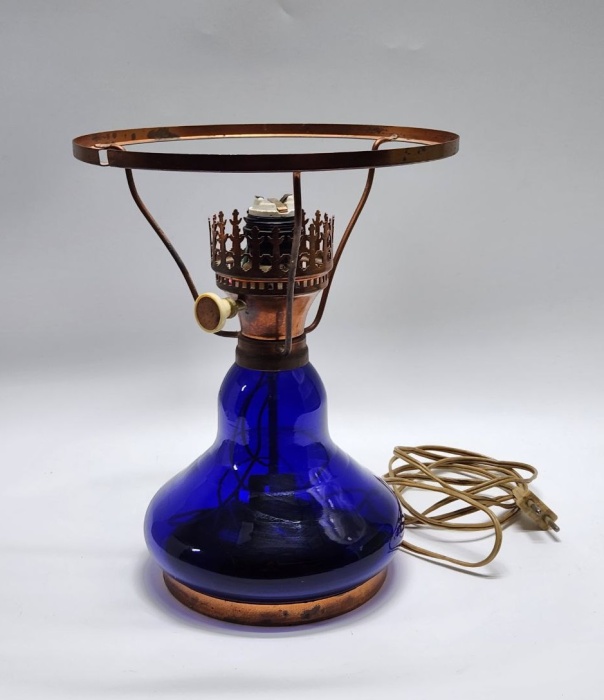 Лампа настольная электрическая кобальт синее стекло СССР