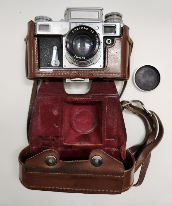 Фотоаппарат плёночный Киев Объектив Юпитер 8 СССР  