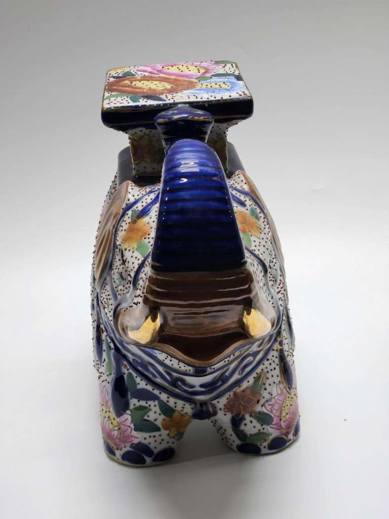 Большой Слон фарфор Фигурка Статуэтка садовая интерьерная (скол)