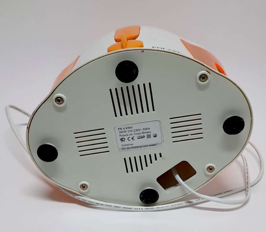 Соковыжималка электрическая Polaris, рабочая (сост. на фото)