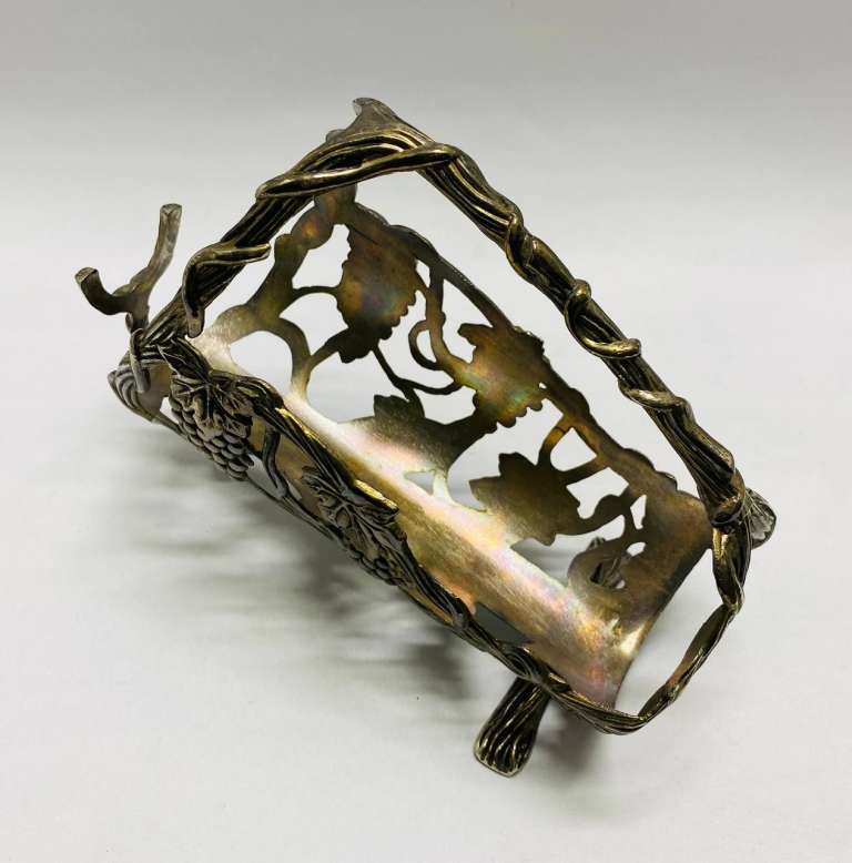 Подставка под вино кованная, Виноградная лоза металл