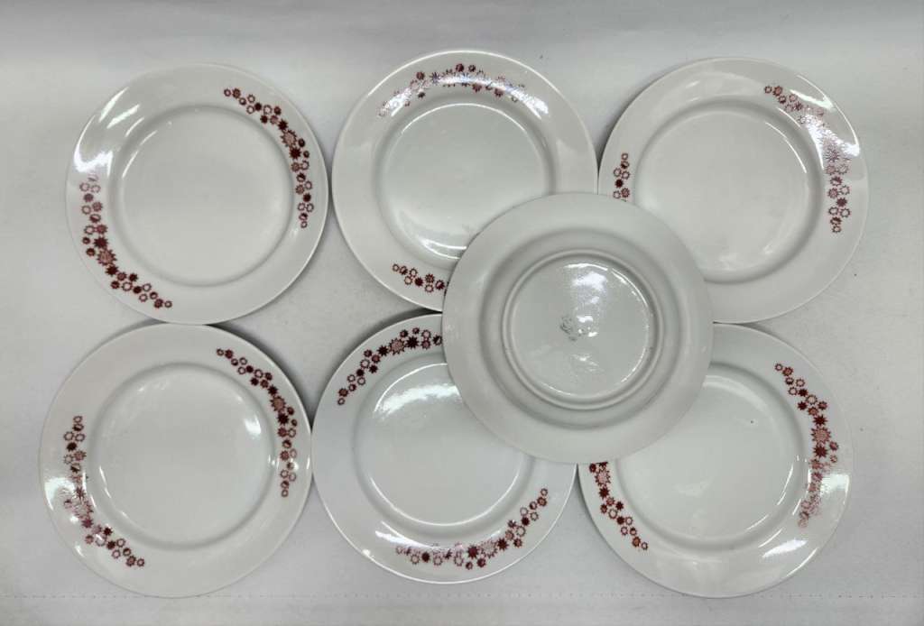 Тарелки десертные Пролетарий 7 штук