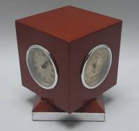 Настольные сувенирные часы+барометр+термометр (сост. на фото)