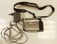 Видеокамера Panasonic NV-GS11 с адаптером ( Сост. на фото )