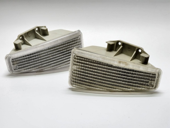 Фары 2 штуки пластик 