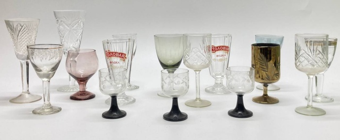 Рюмки на ножке, стекло, хрусталь, 16 шт