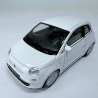 Модель автомобиля 1:24 Fiat 500 Bburago Welly без коробки 
