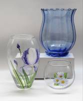 Вазы 3 штуки цветное голубое стекло рисунок цветы