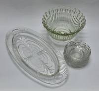 Набор посуды селедочница+салатник+3 розетки стекло (сост. на фото)
