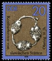 (1978-019) Марка Германия (ГДР) "Серебряная подвеска"    Славянское искусство II Θ
