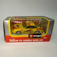 Модель автомобиля Porsche 911 Carrera 1:43 Bburago в коробке