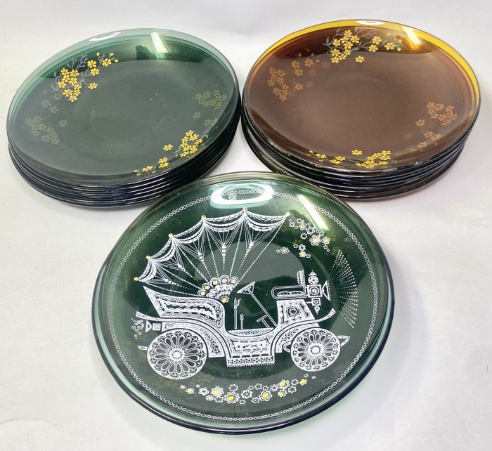 Чайные блюдца стекло разные 18 шт 