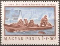 (1965-061) Марка Венгрия "Люди в лодке"    Пострадавшие от наводнений III &Theta;