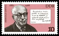 (1977-001) Марка Германия (ГДР) "Арнольд Цвейг"    Известные личности III Θ