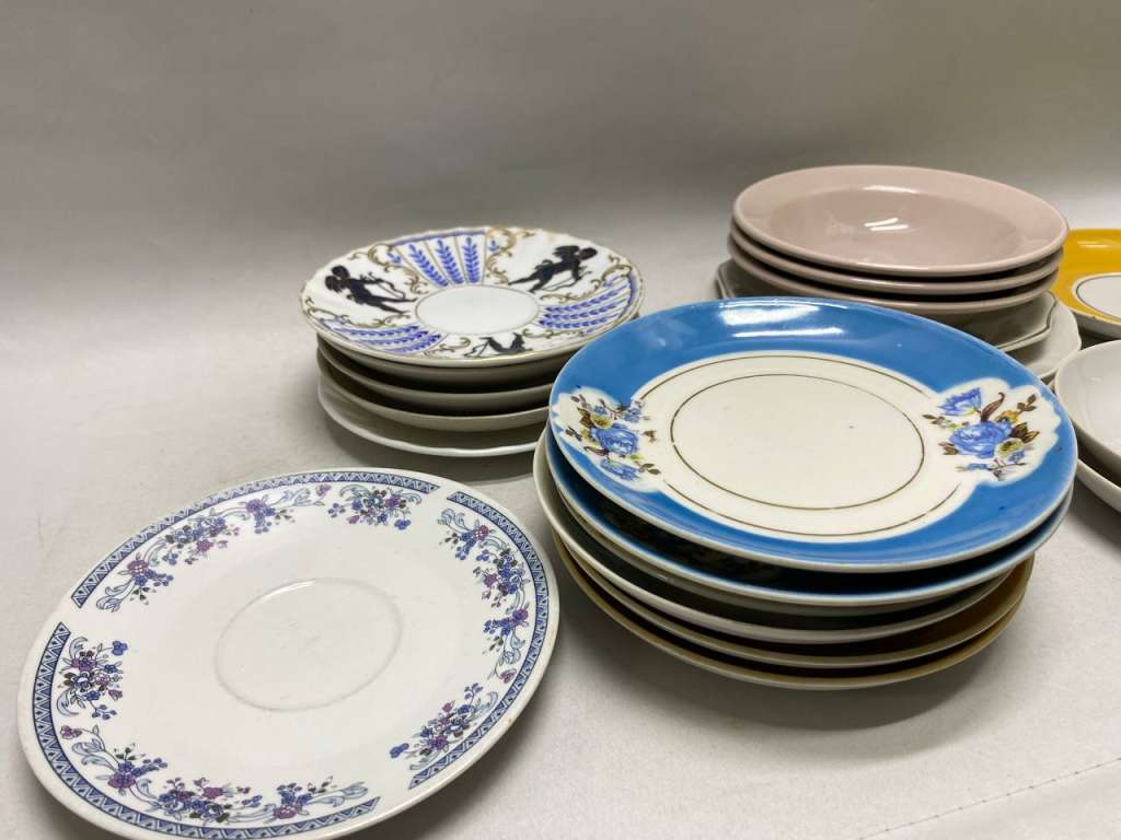 Блюдца чайные 20 шт, разный дизайн