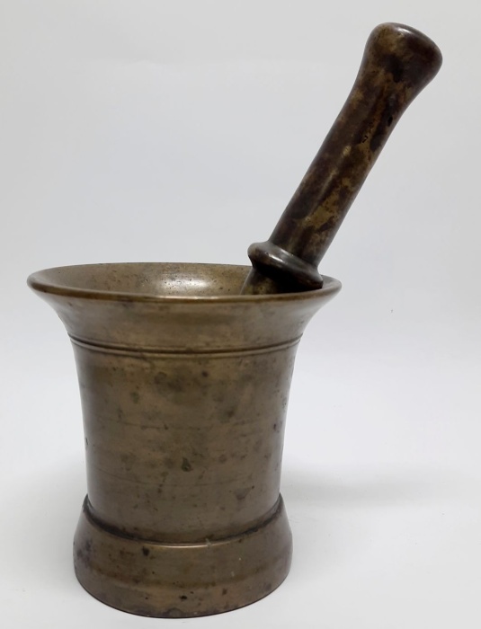 Ступка бронзовая с пестиком, СССР (сост. на фото)