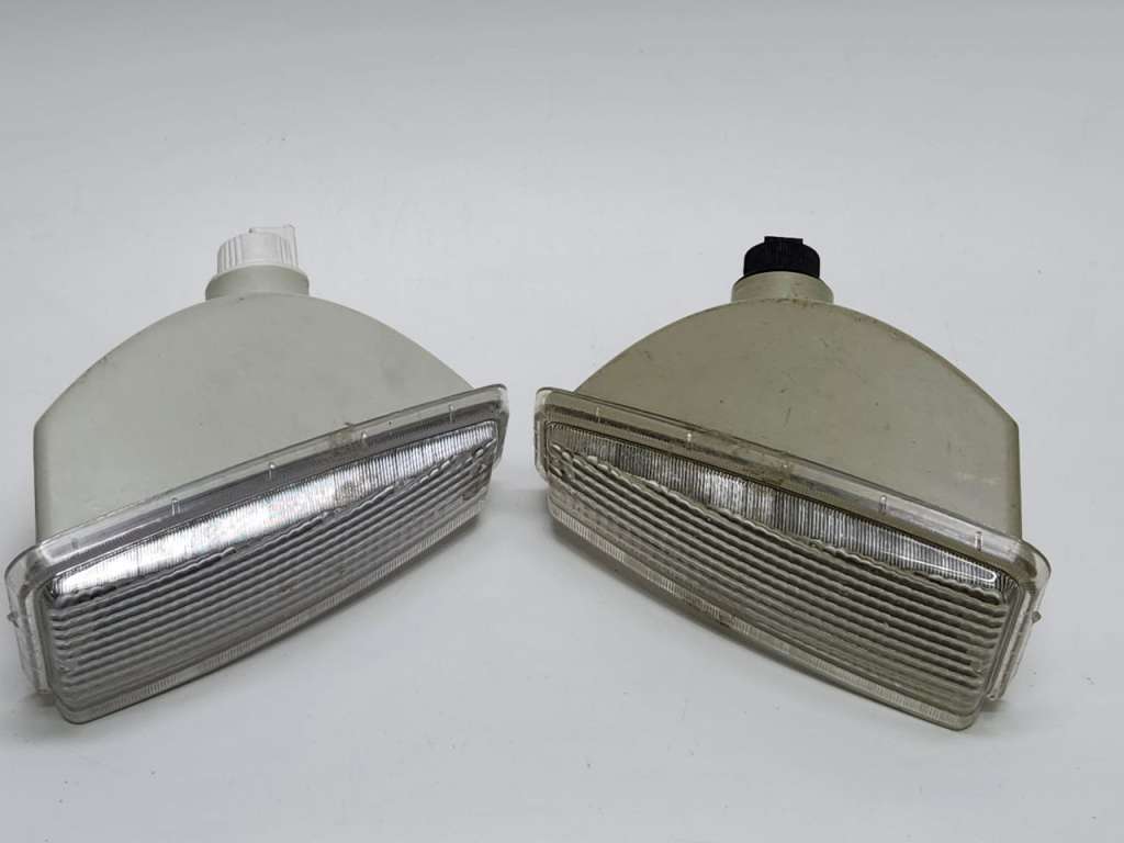 Фары 2 штуки пластик 