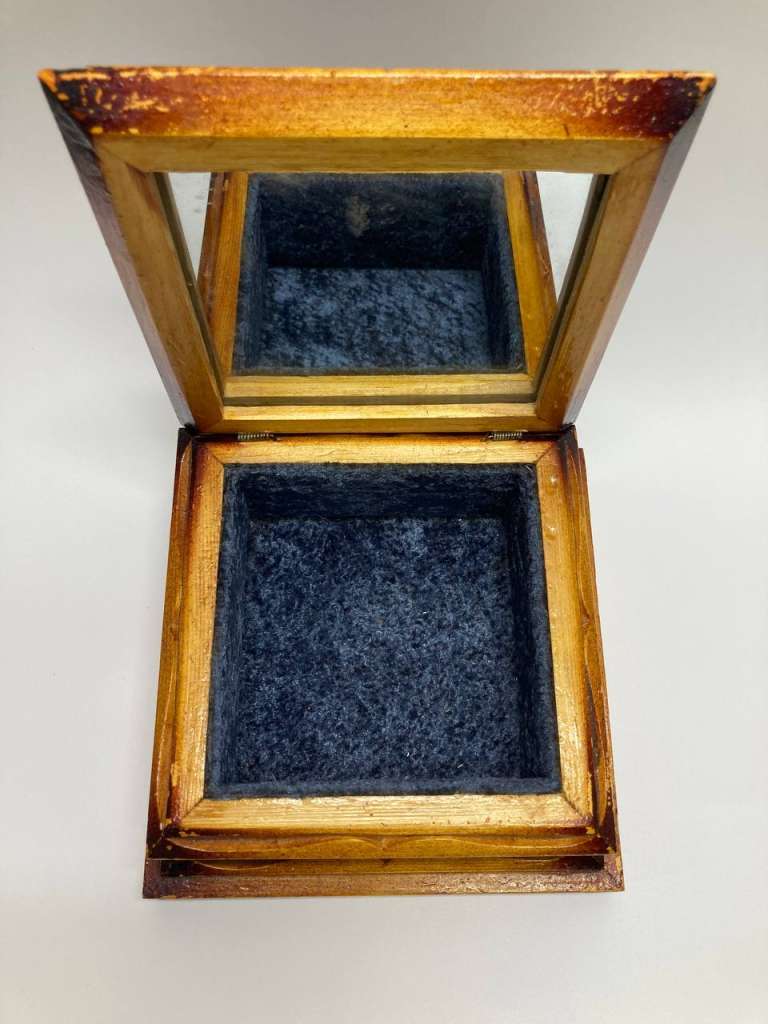 Шкатулка с зеркалом деревянная, резьба, СССР