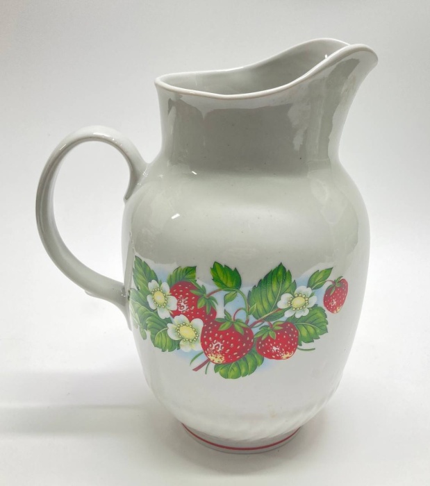 Кувшин земляника, фарфор, Коралл