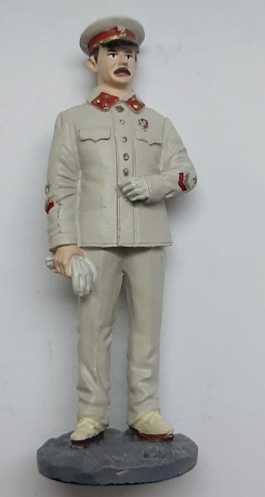 Оловянный солдатик &quot;Генерал-лейтенант в летней форме вне строя, 1940-1941 гг.&quot;