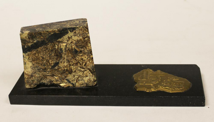 Сувенир из натурального камня &quot;Кольский полуостров&quot; (см. фото)