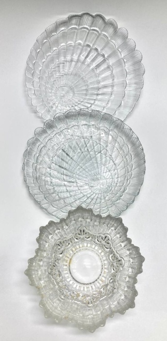 Салатник + 3 тарелки, рельефное стекло