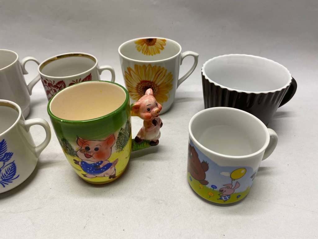 Чашки 9 шт, разного размера с рисунком