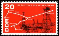(1966-078) Марка Германия (ГДР) "Буровые вышки"  красная  Химическая промышленность III Θ