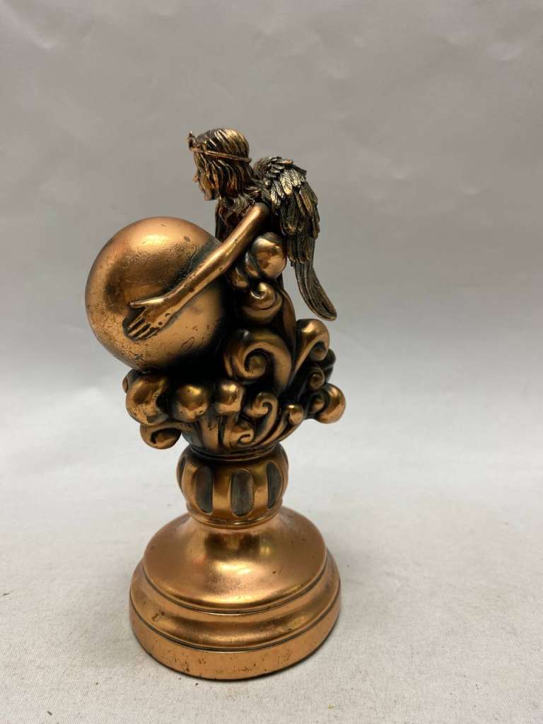 Часы настольные кварцевые Знаки зодиака Дева