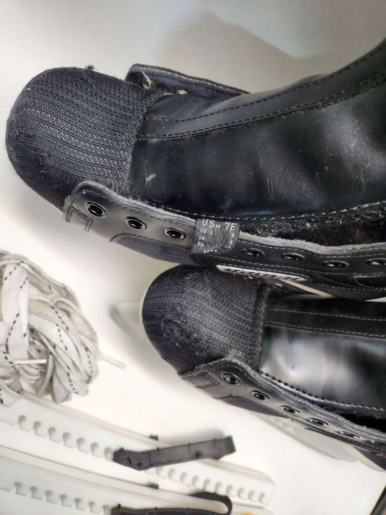 Хоккейные коньки Bauer Impact 26 см б\у Шнурки 3 метра - 2 шт.