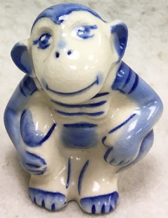 Статуэтка &quot;Обезьяна&quot;, фарфор (сост. на фото)