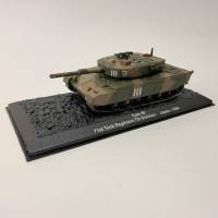 Altaya Type 90 1:72 в акриловом боксе без журнала