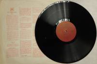 Пластинка виниловая , Введение в камерное певческое искусство Сюй Юланя . 300 мм. (Сост. отл.)