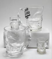 Набор Capitain Morgan Cola 2 пивные кружки и 2 стопки в форме черепа