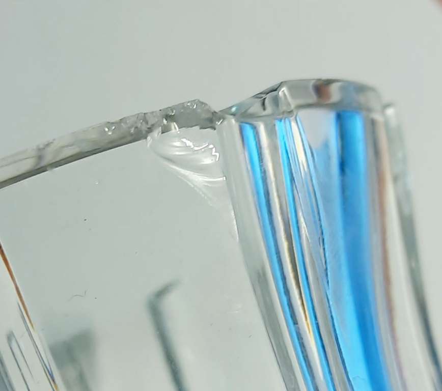 Ваза хрустальная, СССР, есть скол (см. фото)