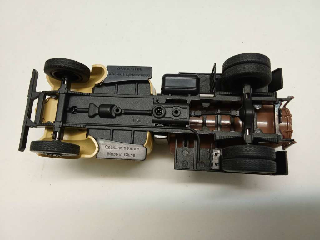 Модель авто 1:43 КАЗ 601 Цемент без коробки