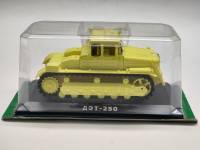 Тракторы история люди машины модель ДЭТ 250 в коробке-блистере без журнала