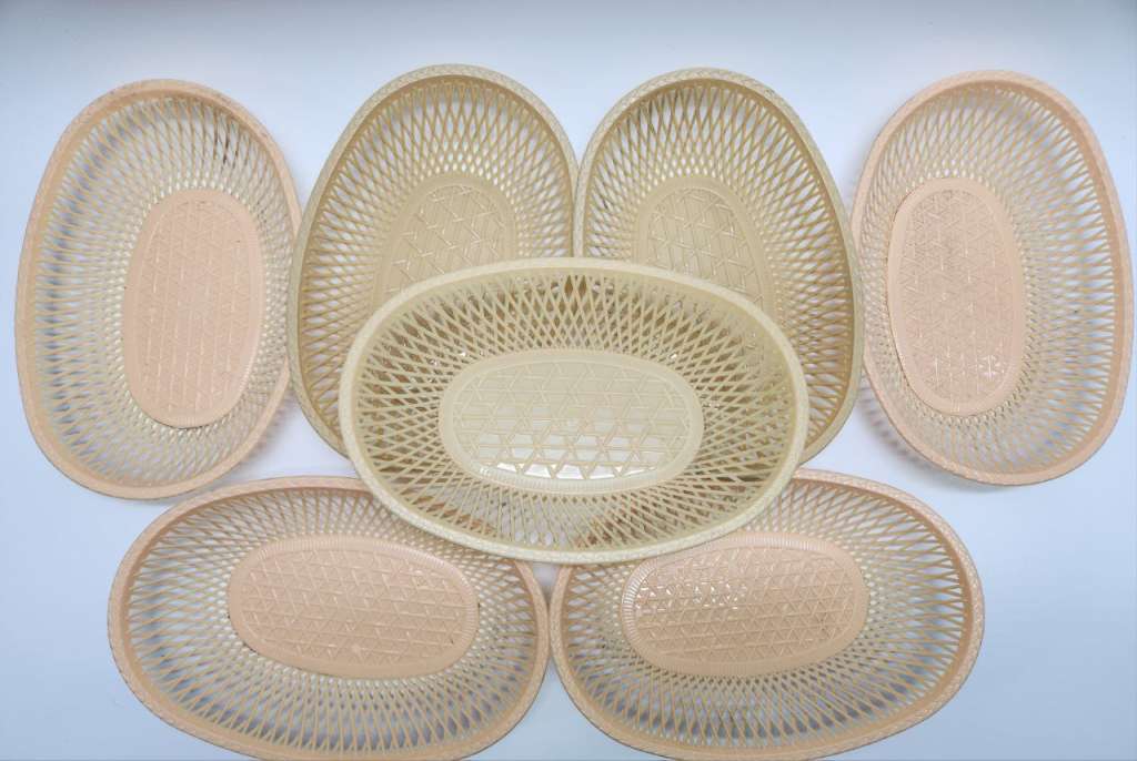 Лотки сухарницы хлебницы плетеные пластик 24 штуки